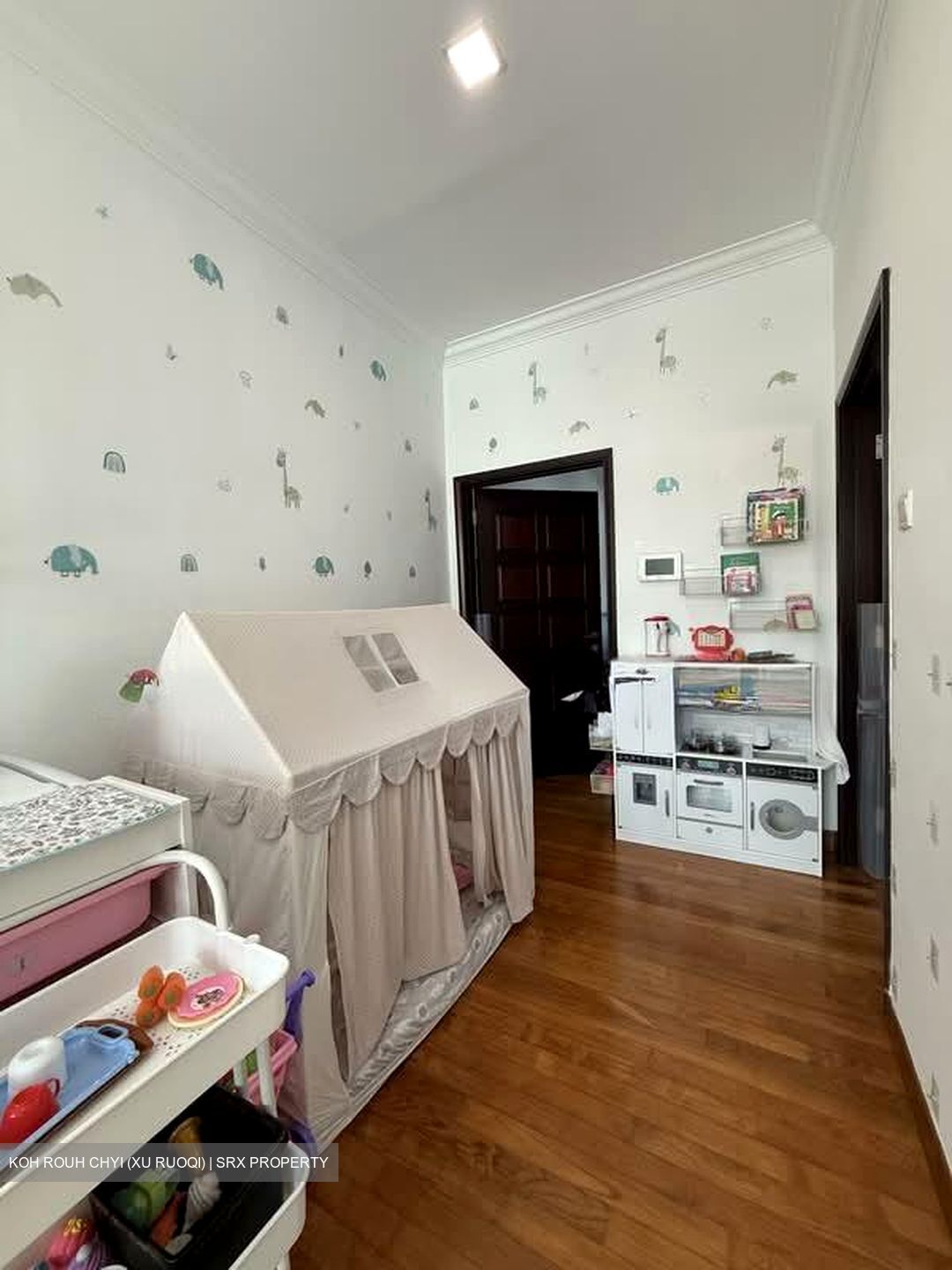 Mera Gardens (D23), Terrace #566170161